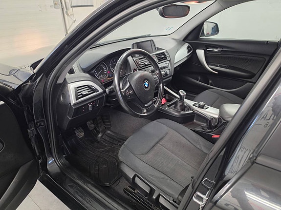 BMW 120d 3 of 4