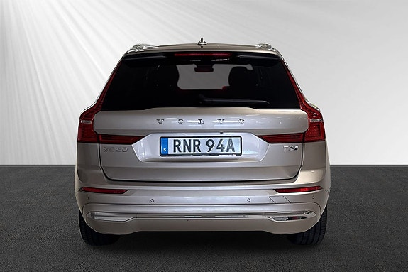Volvo XC60 2 of 10