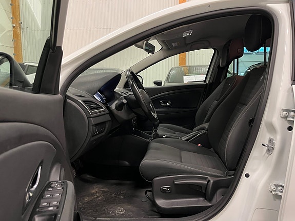 Renault Megane 14 of 15