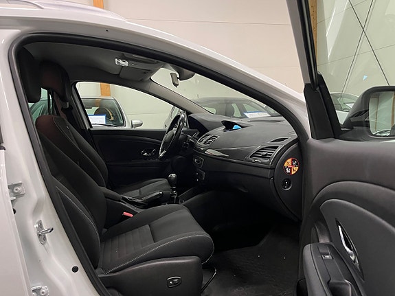 Renault Megane 9 of 15
