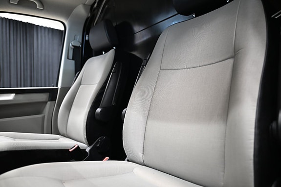 Volkswagen Transporter 26 of 30