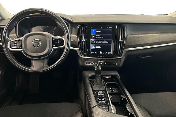 Volvo V90 Cross Country 10 of 21