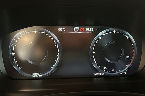 Volvo V90 Cross Country 16 of 21