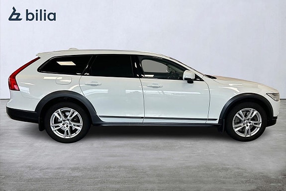 Volvo V90 Cross Country 18 of 21