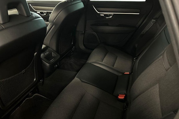 Volvo V90 Cross Country 13 of 21