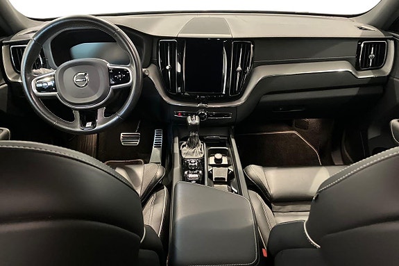 Volvo XC60 10 of 22
