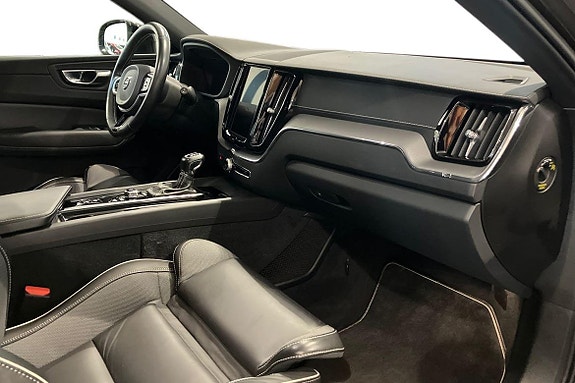 Volvo XC60 7 of 22