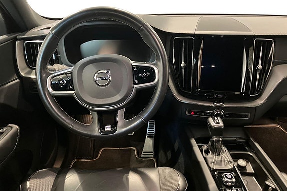 Volvo XC60 11 of 22