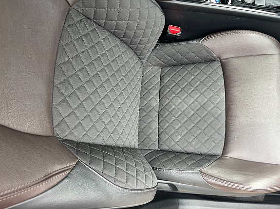 Toyota C-HR 16 of 19