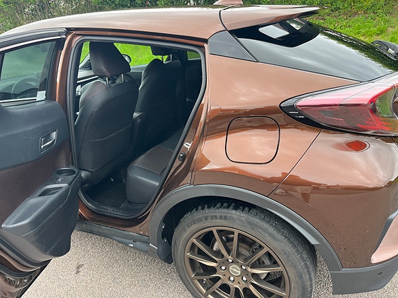 Toyota C-HR 11 of 19