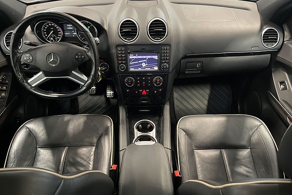 Mercedes-Benz ML350 12 of 13
