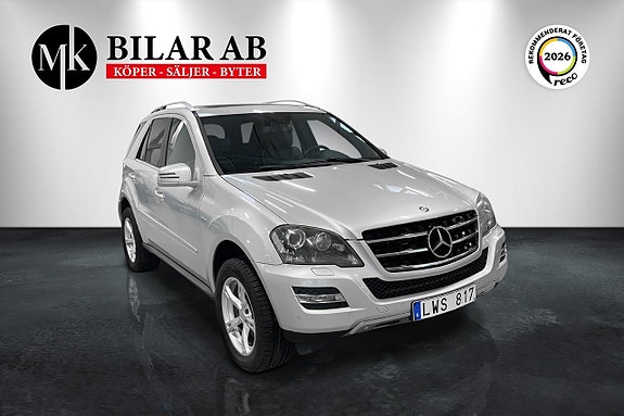 Mercedes-Benz ML350 3 of 13