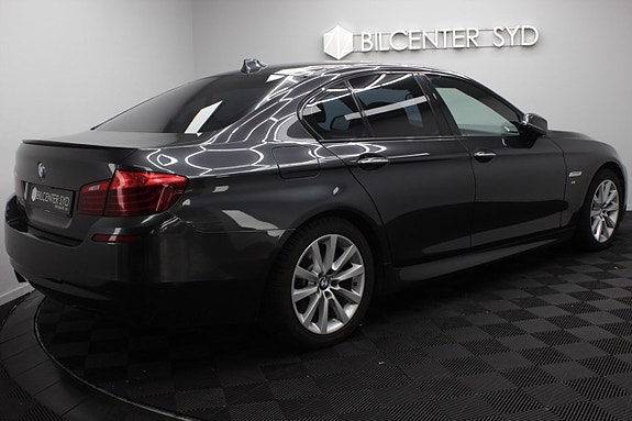 BMW 530xd 3 of 5
