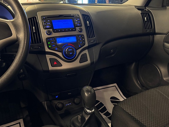 Hyundai i30 25 of 27