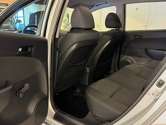 Hyundai i30 18 of 27