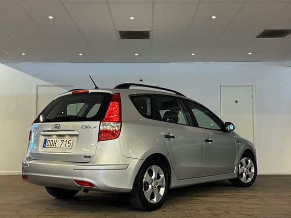 Hyundai i30 8 of 27