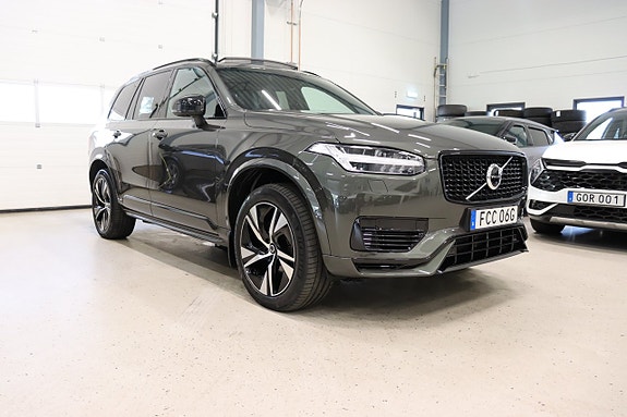 Volvo XC90 4 of 30