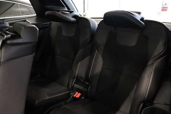 Volvo XC90 10 of 30