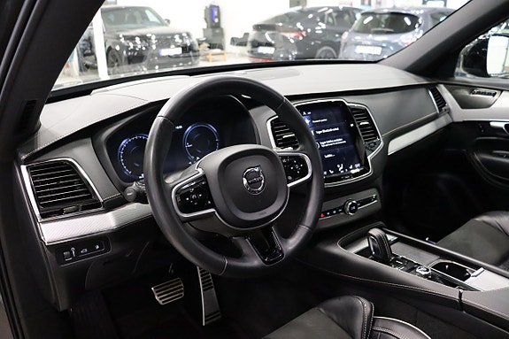 Volvo XC90 8 of 30