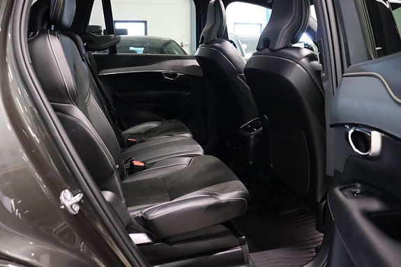 Volvo XC90 15 of 30