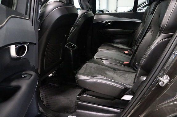Volvo XC90 9 of 30