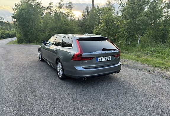 Volvo V90 4 of 6