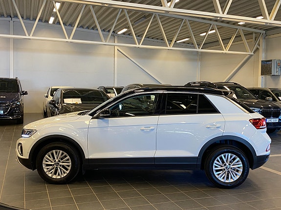 Volkswagen T-Roc 7 of 17