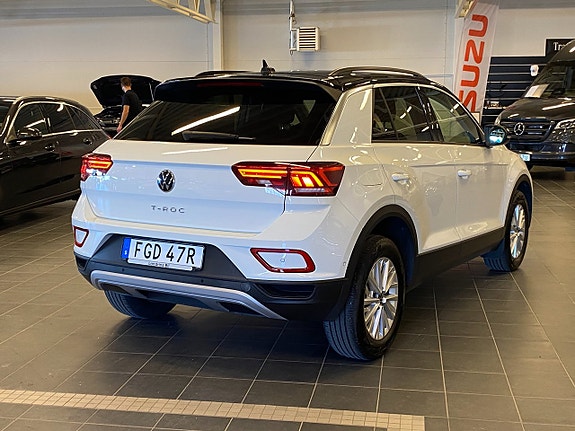 Volkswagen T-Roc 6 of 17