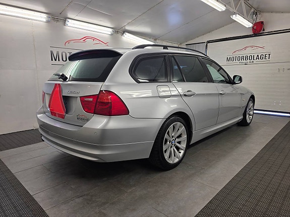 BMW 320 3 of 5