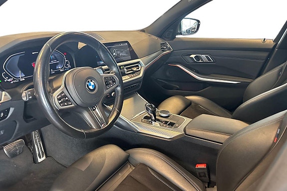 BMW 330e 12 of 24