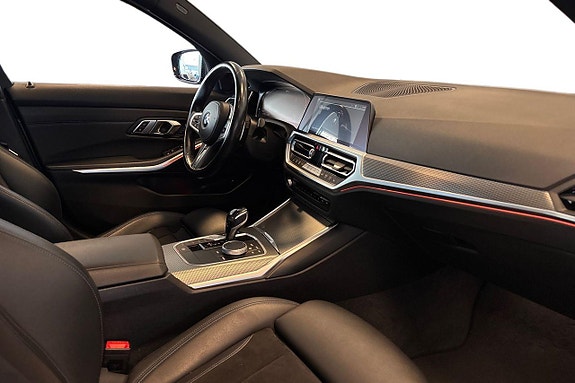 BMW 330e 19 of 24