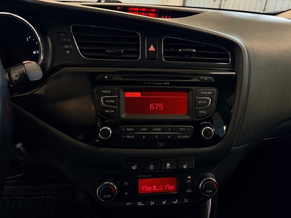 Kia Ceed 12 of 18