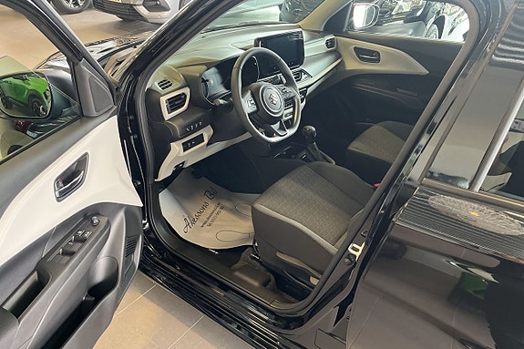Suzuki Swift 7 of 10