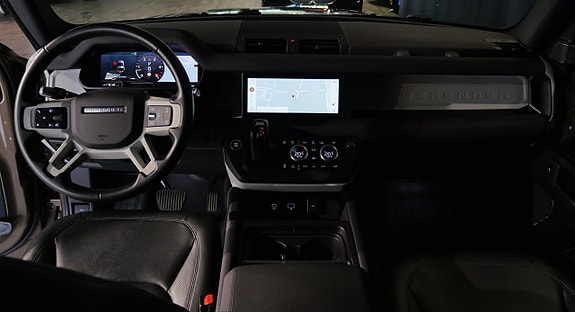 Land Rover Defender 90 10 of 23