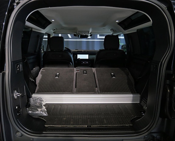 Land Rover Defender 90 20 of 23