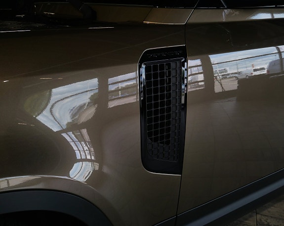 Land Rover Defender 90 22 of 23