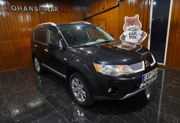 Mitsubishi Outlander 2 of 5