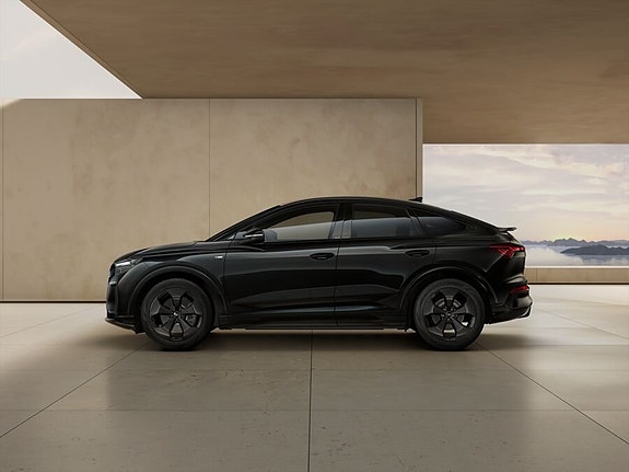 Audi Q4 e-tron 4 of 5