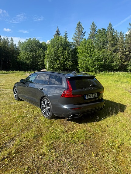 Volvo V60 3 of 5