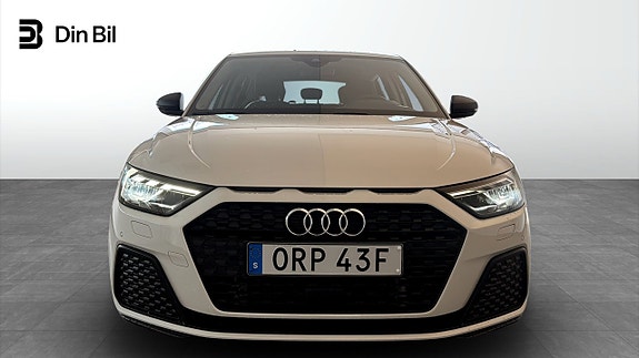 Audi A1 4 of 5