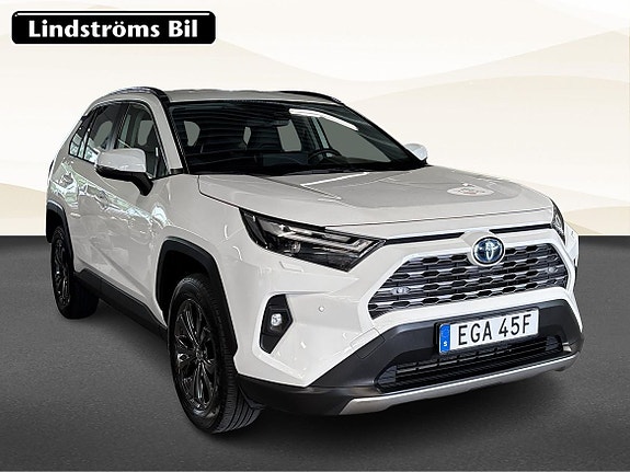 Toyota RAV4 3 of 19