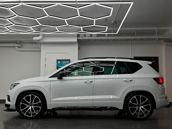 Cupra Ateca 2 of 5