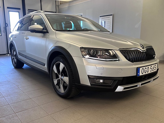 Skoda Octavia Scout 5 of 25
