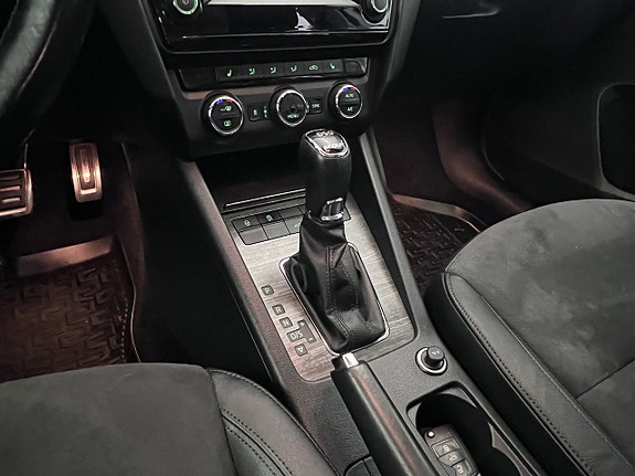 Skoda Octavia Scout 18 of 25