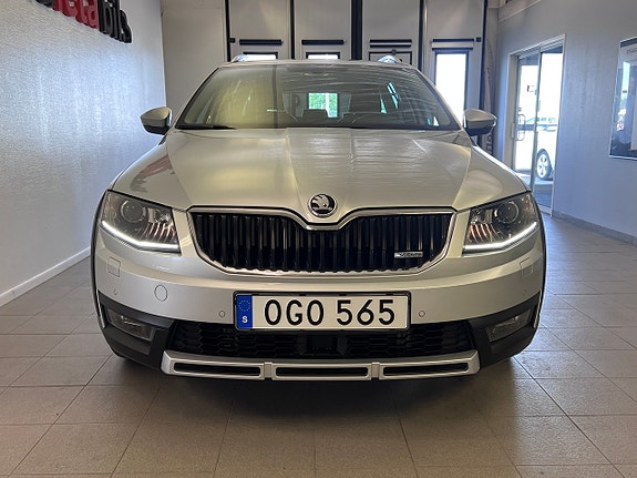Skoda Octavia Scout 3 of 25