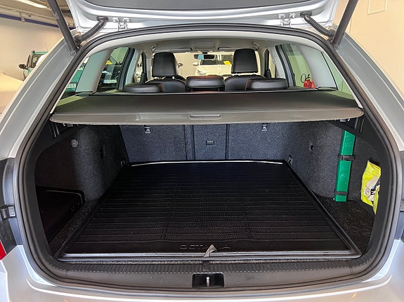 Skoda Octavia Scout 11 of 25