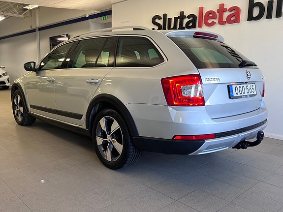 Skoda Octavia Scout 6 of 25
