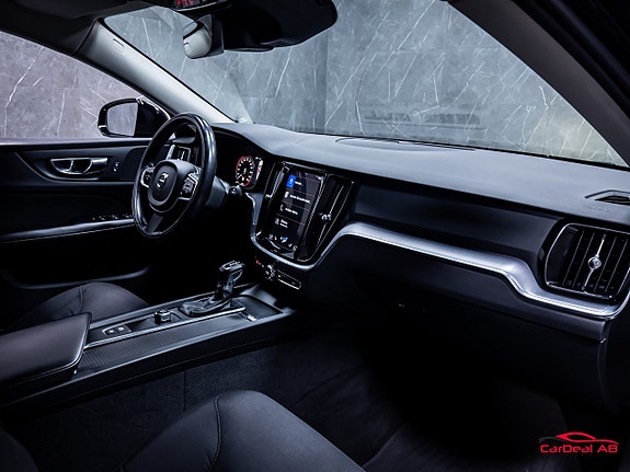 Volvo V60 Cross Country 14 of 29