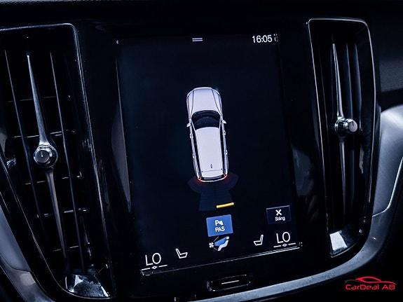 Volvo V60 Cross Country 25 of 29