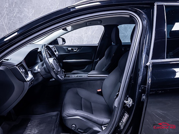 Volvo V60 Cross Country 10 of 29